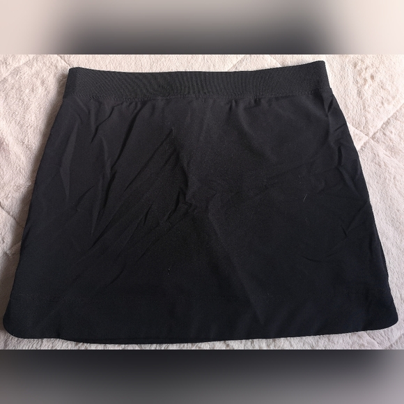 NWOT 32 Degrees skort. Size L - Picture 7 of 14